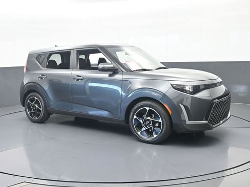 Used 2023 Kia Soul EX image 8