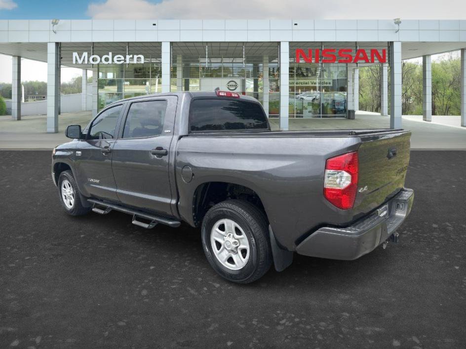 Used 2020 Toyota Tundra SR5 w/ SR5 Convenience Package AWD/4WD image 3