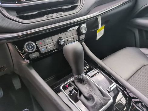 New 2026 Jeep Compass Latitude AWD/4WD image 28