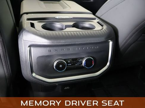 Used 2025 Ford Expedition Active AWD/4WD image 20