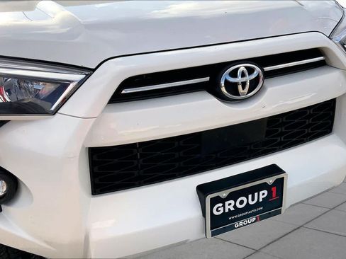 Used 2024 Toyota 4Runner SR5 AWD/4WD image 29