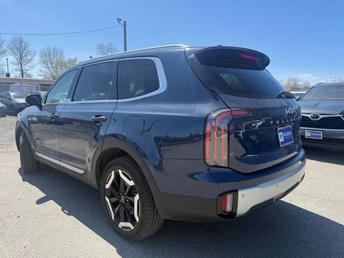 Used 2024 Kia Telluride EX w/ EX Captain's Chair Package AWD/4WD image 5