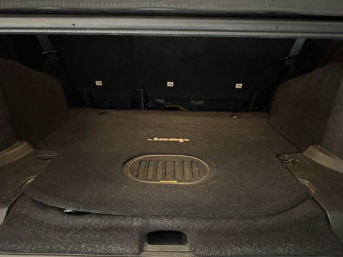 Used 2017 Jeep Wrangler Unlimited Sport AWD/4WD image 14