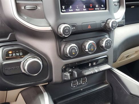 Used 2021 RAM 1500 Big Horn image 28