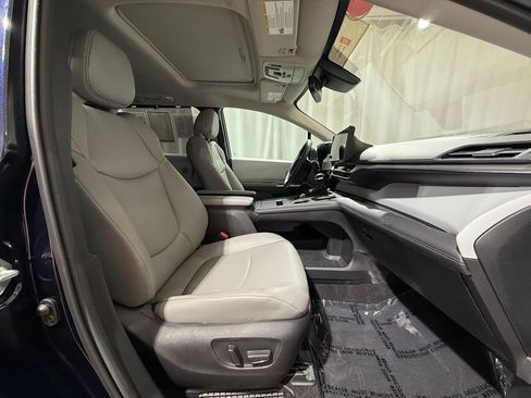 Certified 2025 Toyota Sienna XLE w/ XLE Plus Package AWD/4WD image 24