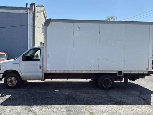 Used 2016 Ford E-450 and Econoline 450 Super Duty w/ Power Windows & Locks Group image 8