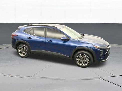 Used 2024 Chevrolet Trax LT w/ Driver Confidence Package image 63