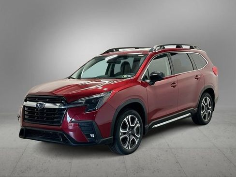 Used 2025 Subaru Ascent Limited AWD/4WD image 1