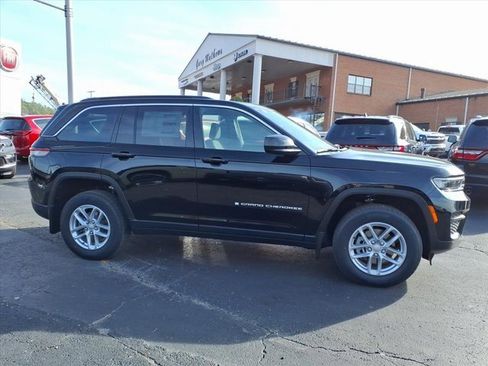 New 2025 Jeep Grand Cherokee Laredo X image 2