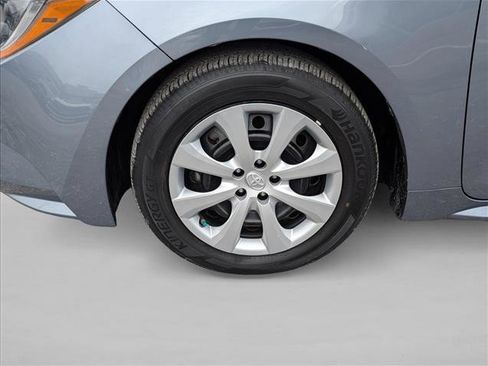 Used 2022 Toyota Corolla LE image 22