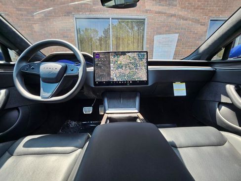 Used 2023 Tesla Model S AWD/4WD image 39