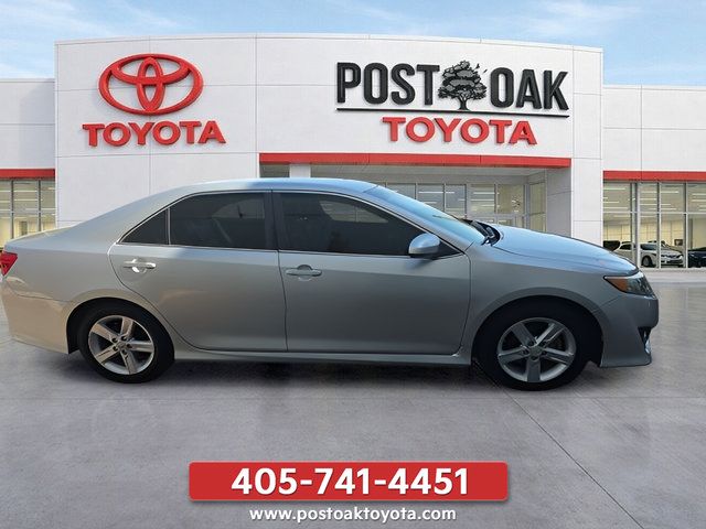 Used 2012 Toyota Camry SE FWD image 8