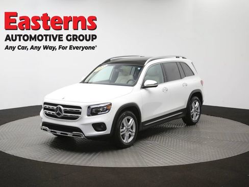 Used 2021 Mercedes-Benz GLB 250 4MATIC w/ Premium Package image 58