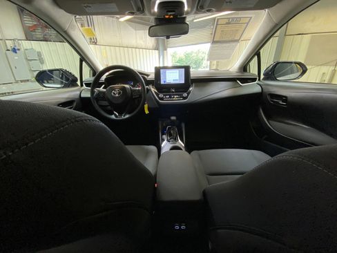 Used 2024 Toyota Corolla LE FWD image 18