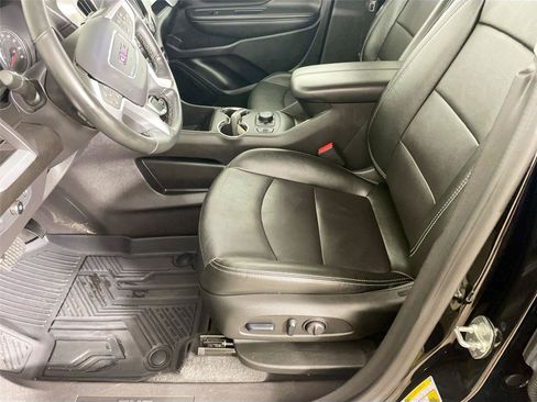 Used 2024 GMC Terrain SLT AWD/4WD image 21