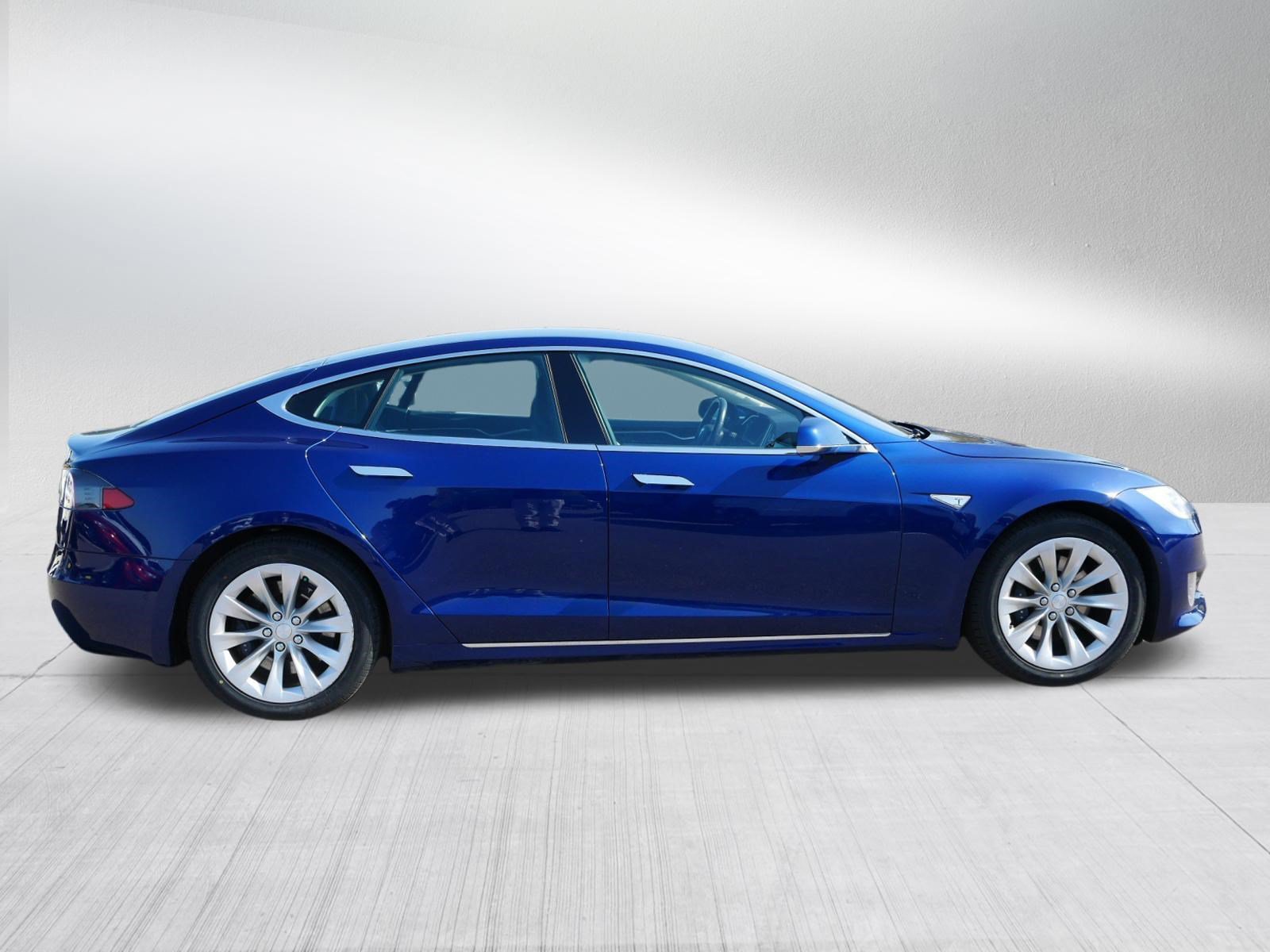 Used 2016 Tesla Model S AWD image 8