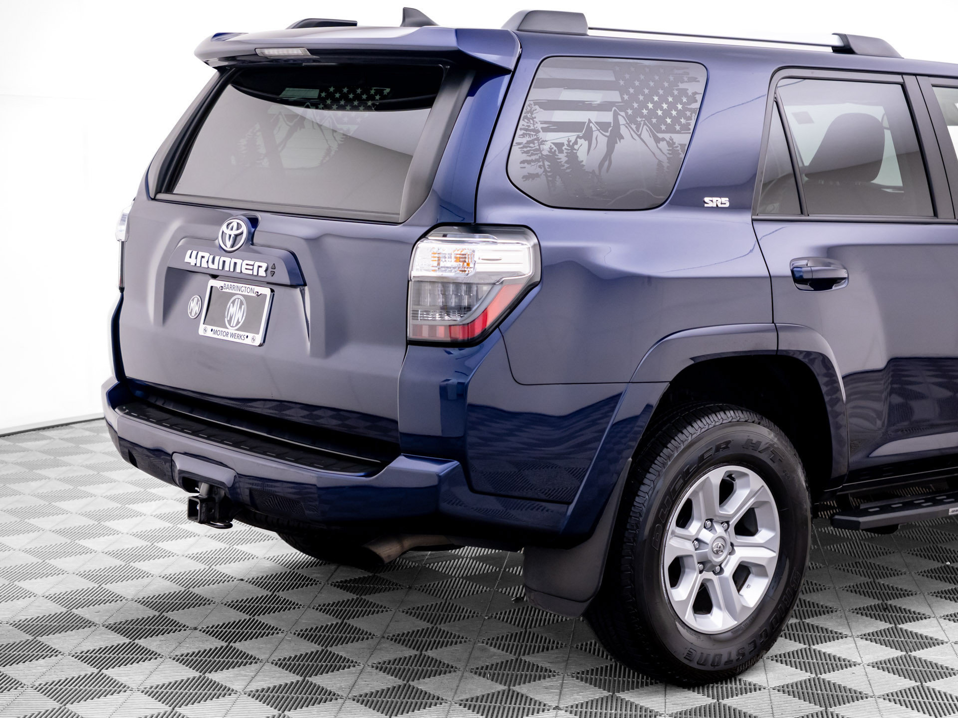 Used 2023 Toyota 4Runner SR5 Premium w/ Moonroof Package AWD/4WD image 32