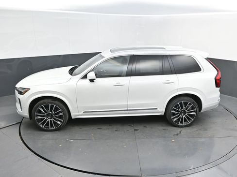 New 2026 Volvo XC90 B6 Plus w/ Protection Package Premier AWD/4WD image 24