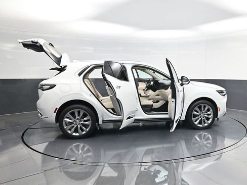 Used 2022 Buick Envision Avenir w/ Technology Package II FWD image 61