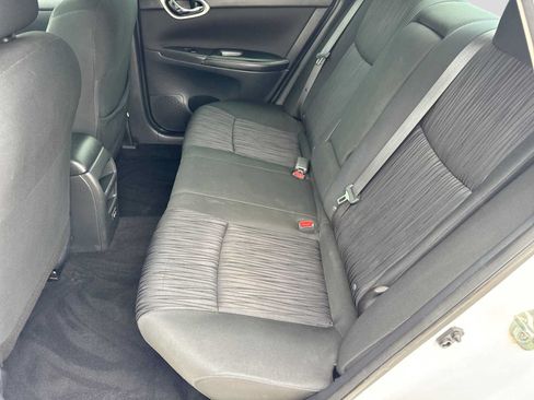 Used 2019 Nissan Sentra SV FWD image 18