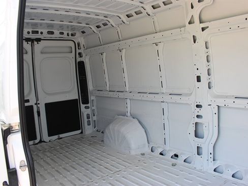Used 2026 RAM ProMaster 3500 w/ Convenience Group FWD image 15