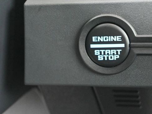 New 2025 Ford Bronco Badlands w/ Sasquatch Package image 24