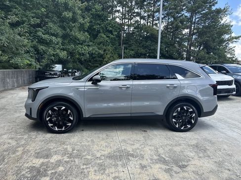 Used 2025 Kia Sorento EX w/ Panoramic Sunroof Package AWD/4WD image 9