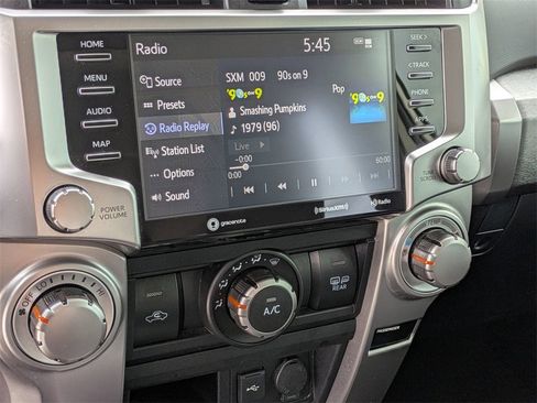 Used 2020 Toyota 4Runner SR5 Premium image 17