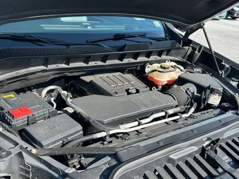 Certified 2023 Chevrolet Silverado 1500 Custom w/ LPO, Dark Essentials Package AWD/4WD image 50