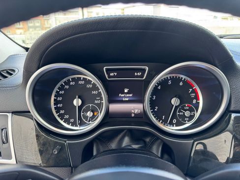 Used 2016 Mercedes-Benz GL 550 4MATIC image 13