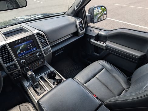 Used 2019 Ford F150 Lariat w/ Equipment Group 502A Luxury AWD/4WD image 11