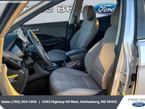 Used 2018 Hyundai Santa Fe Sport image 18