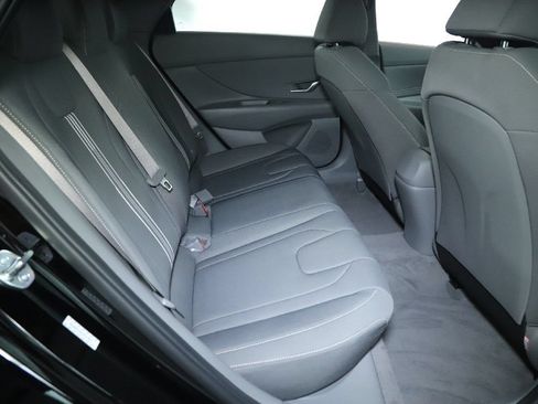 Used 2023 Hyundai Elantra SEL w/ Convenience Package FWD image 32