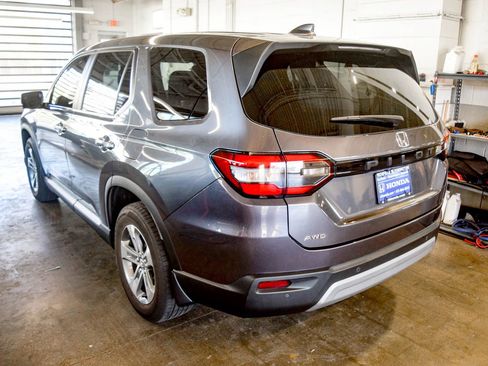 Used 2023 Honda Pilot EX-L image 18
