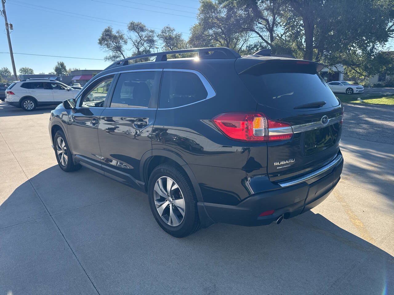 Used 2020 Subaru Ascent Premium AWD/4WD image 3