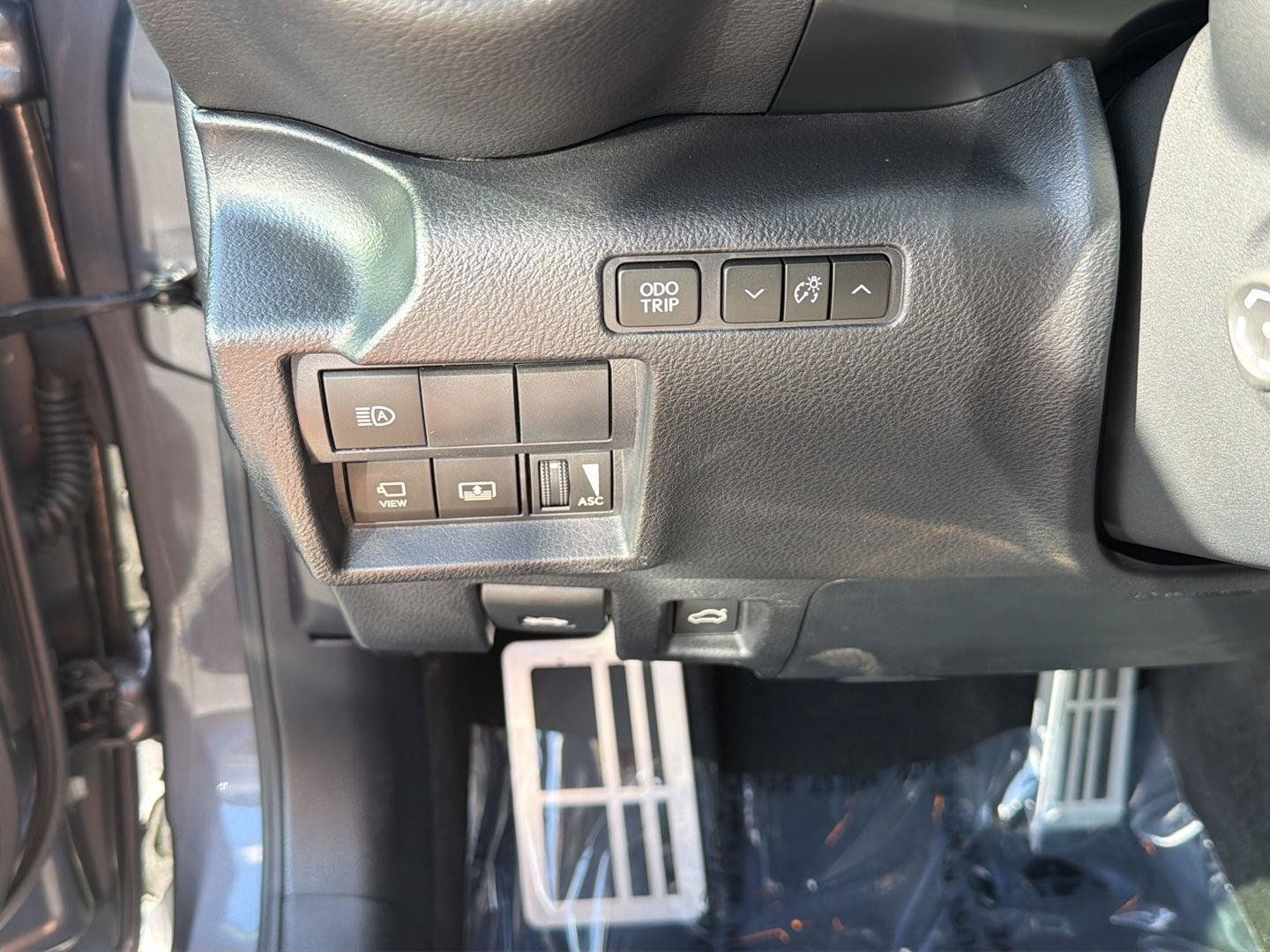 Certified 2023 Lexus IS 500 w/ Accessory Package RWD image 19