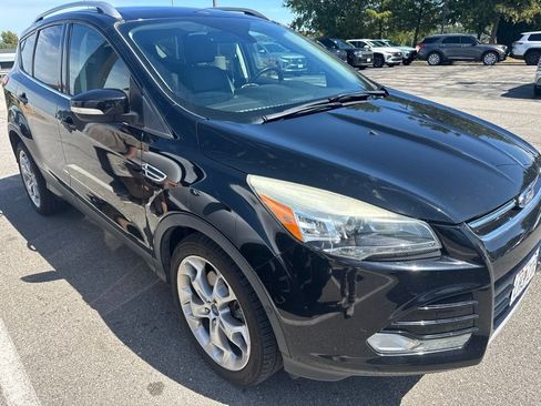Used 2016 Ford Escape Titanium w/ Equipment Group 301A AWD/4WD image 5