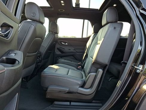 Used 2023 Chevrolet Traverse RS AWD/4WD image 13