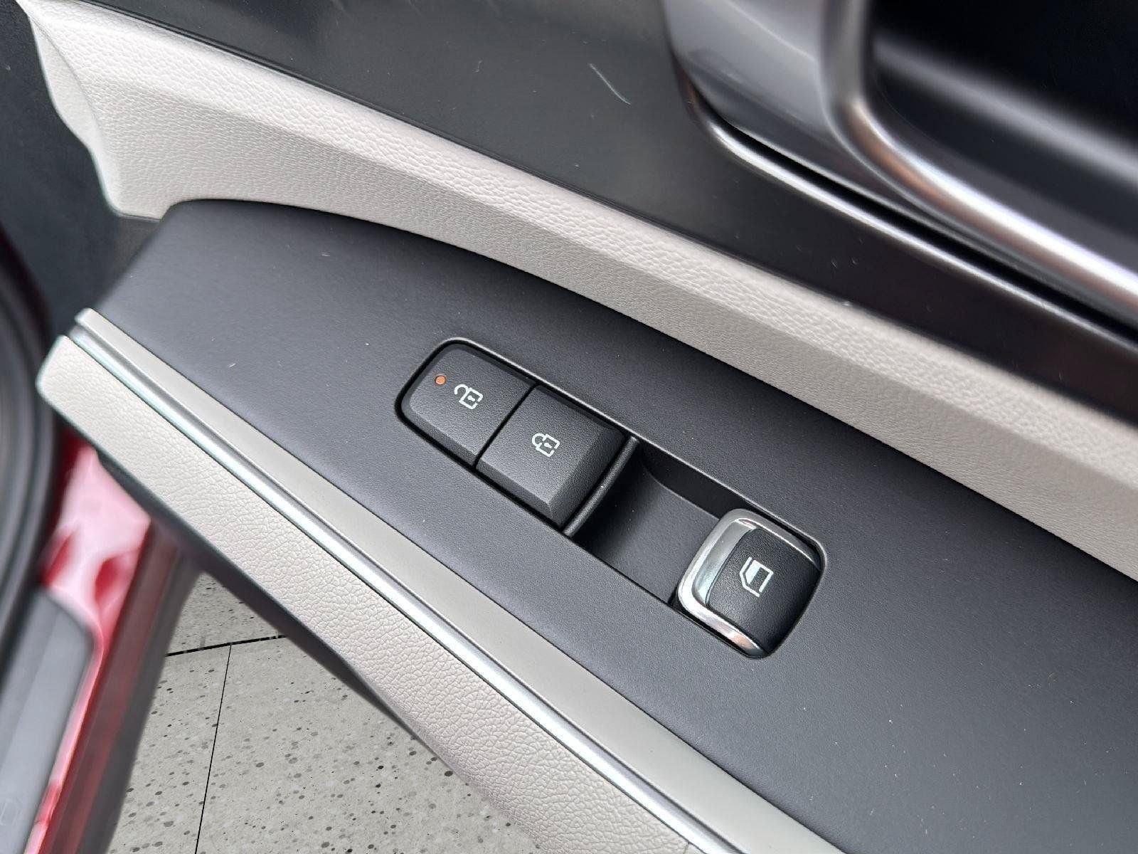 Used 2025 Kia Sorento S w/ Panoramic Sunroof Package FWD image 45