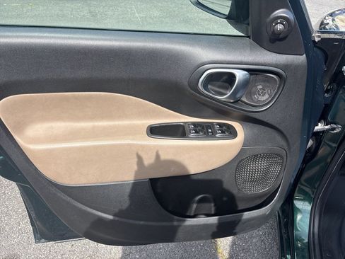 Used 2014 FIAT 500L Lounge FWD image 11