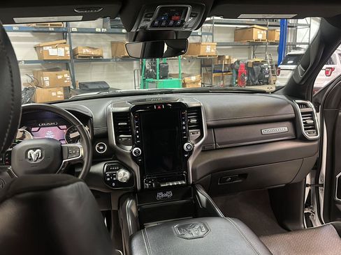 Used 2024 RAM 1500 Laramie AWD/4WD image 21