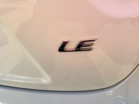 Used 2025 Toyota Corolla LE image 5