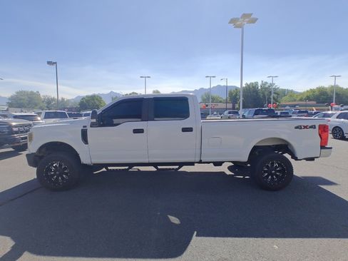 Used 2019 Ford F250 XL w/ Power Equipment Group image 4