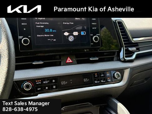 Certified 2025 Kia Sportage LX FWD image 12