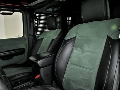 Used 2018 Jeep Wrangler Unlimited Sport S image 20