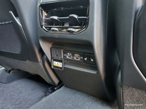 New 2025 Jeep Grand Cherokee Limited w/ Luxury Tech Group II image 44