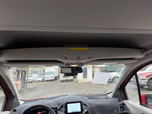 Used 2022 Ford Transit Connect Titanium w/ Trailer Tow Package FWD image 24