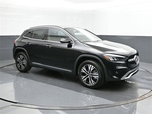 New 2025 Mercedes-Benz GLA 250 4MATIC image 17