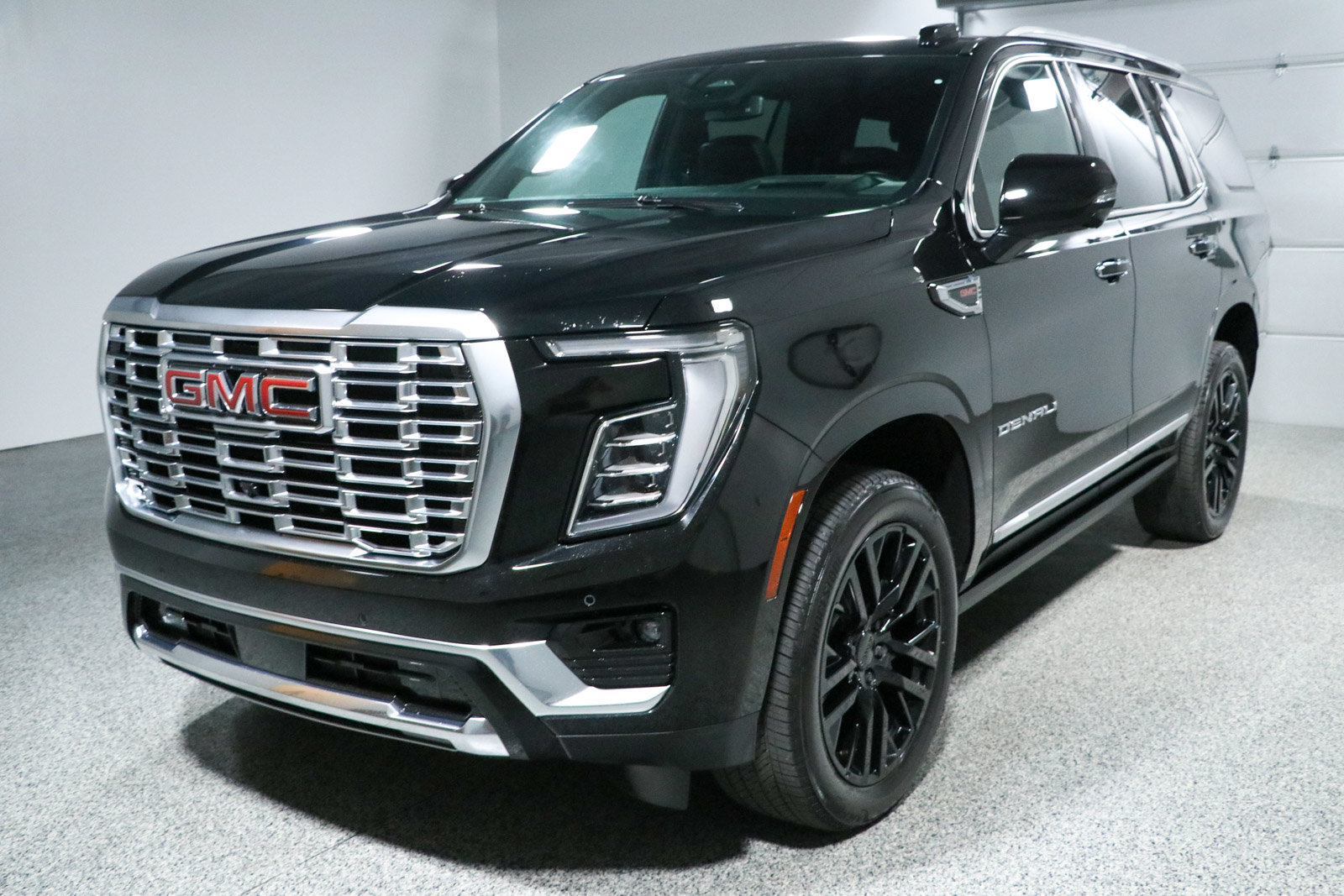 Used 2026 GMC Yukon Denali w/ Sun & Power Step Package AWD/4WD image 37