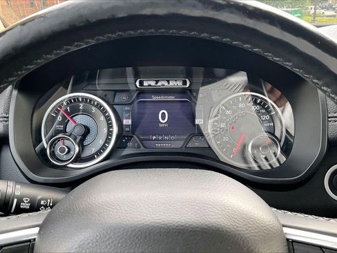 Used 2019 RAM 1500 Laramie image 11